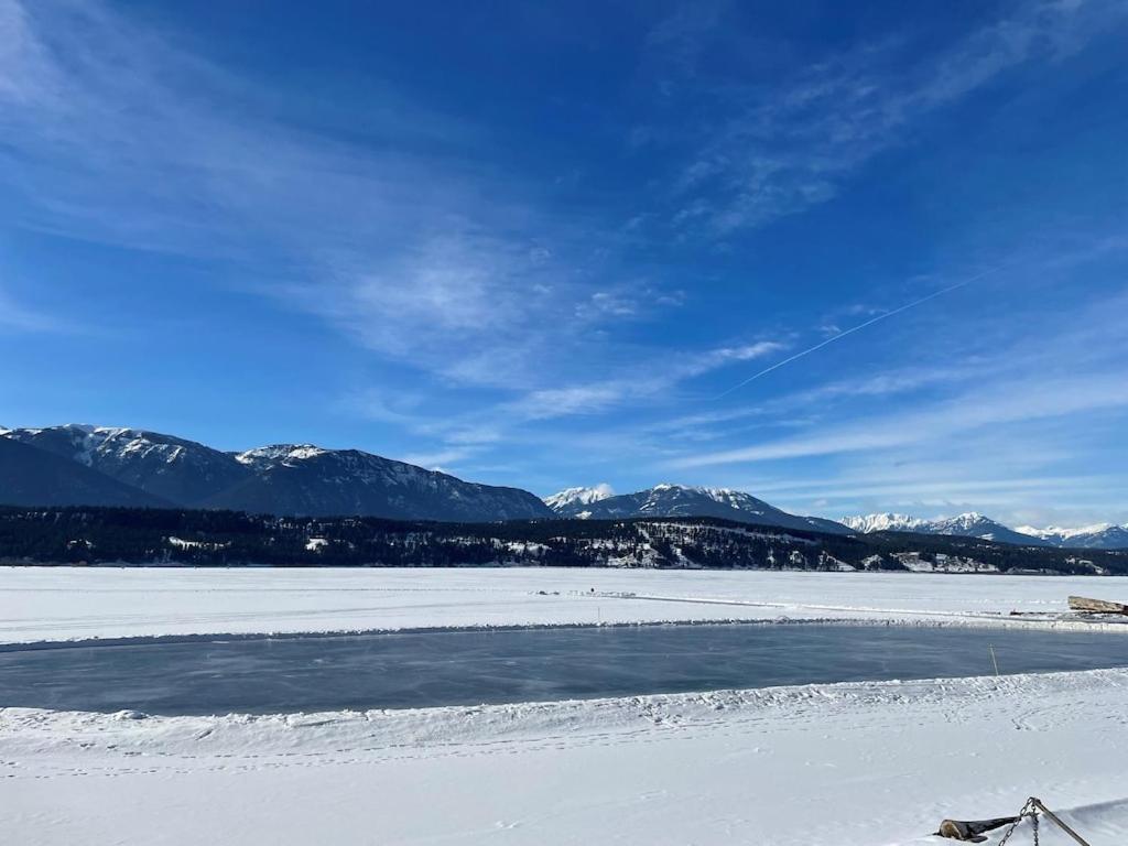 Akiskinook At Windermere Lake - Private Beach Access - New Pool And Hot Tub Now Open! Invermere Buitenkant foto